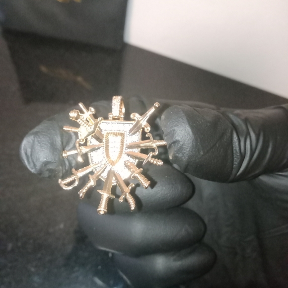 Gold Gods Other - Mens gold pendant